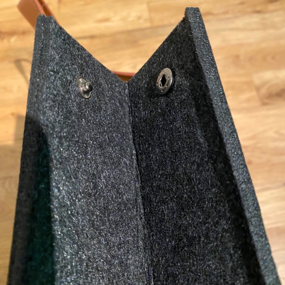 Brand New Felt handbag - Picture 3 of 10